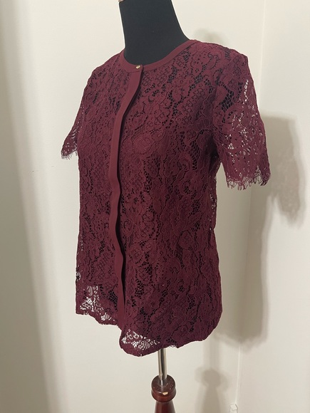 Size Small Liz Claiborne Top with Attached Slip - Picture 1 of 9